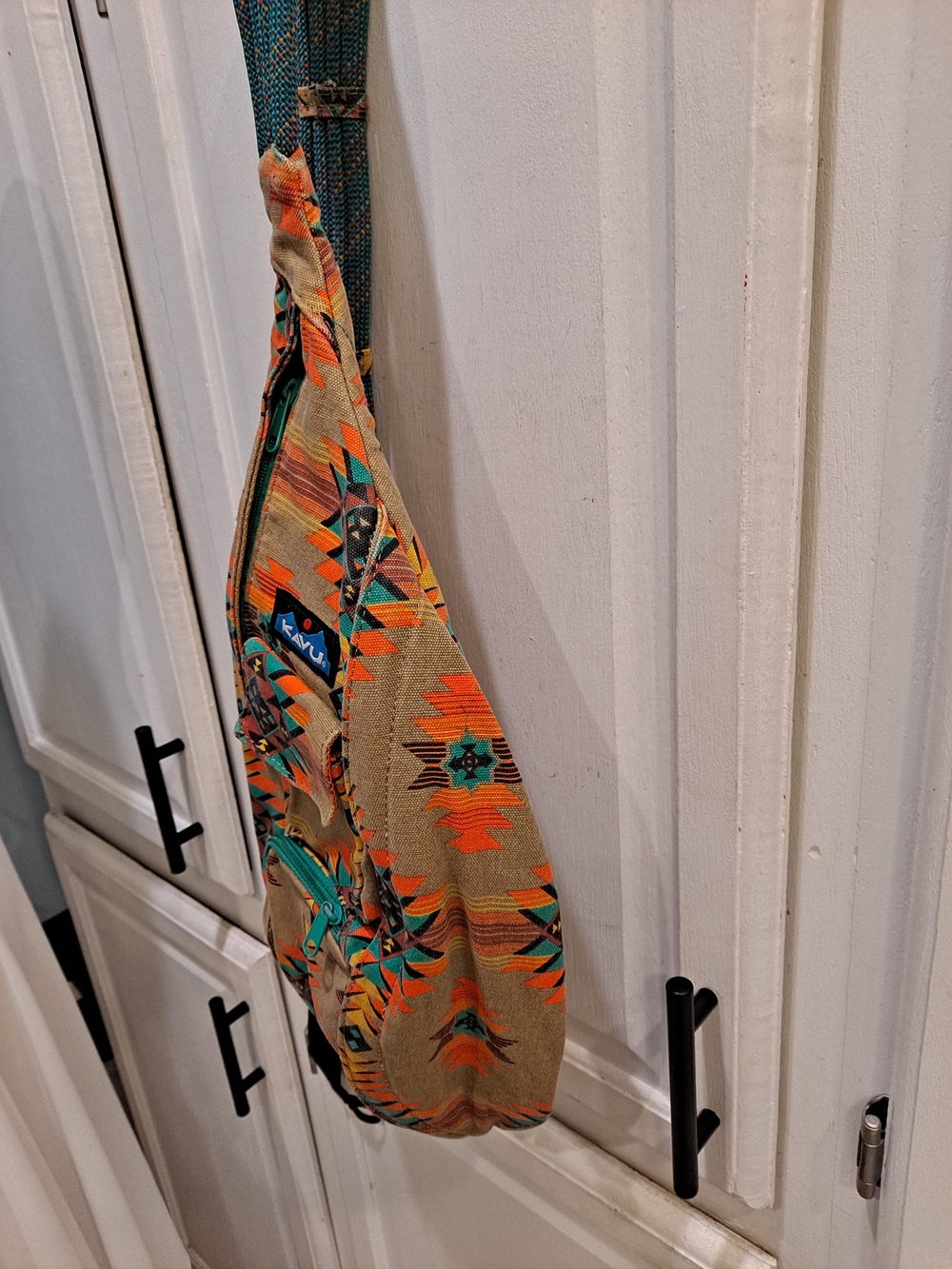 Kavu 'Mojave Dunes' Tan Rope Sling Bag Teal Orange Aztec Accents Canvas Tote - Picture 3 of 12